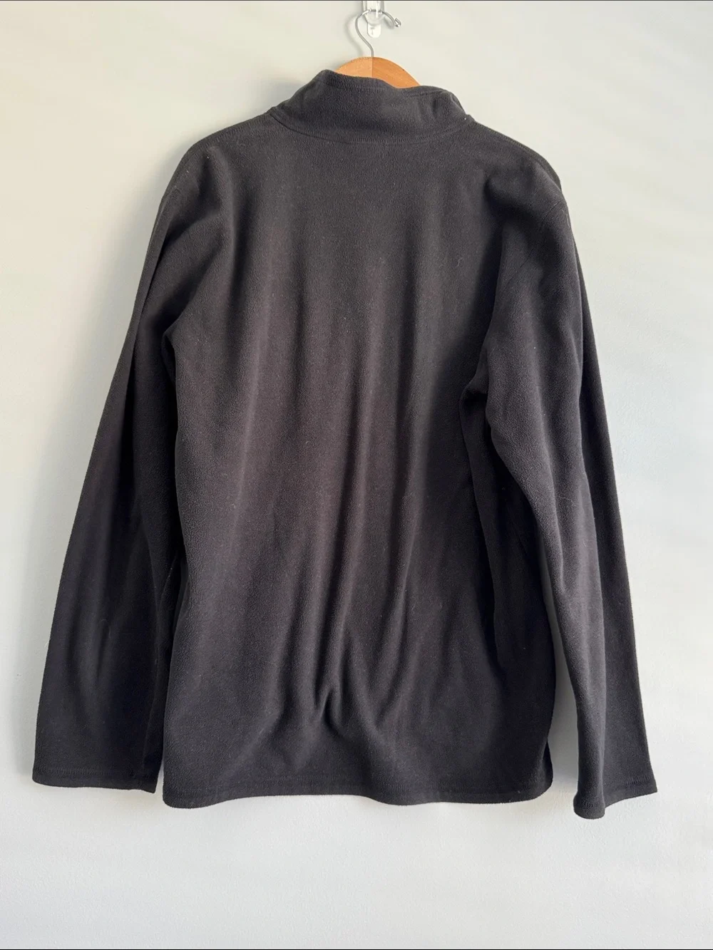 The North Face Men’s Black Quarter-Zip Fleece